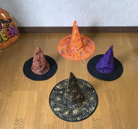 【ハロウィンの簡単・輪投げゲーム】魔女の帽子でお菓子をゲット